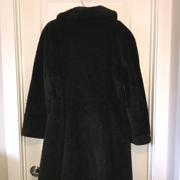 Olympia V-Neck Button Coat - Picture 4 of 4